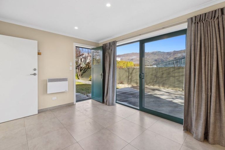 Photo of property in 37 Hunter Crescent, Wanaka, 9305
