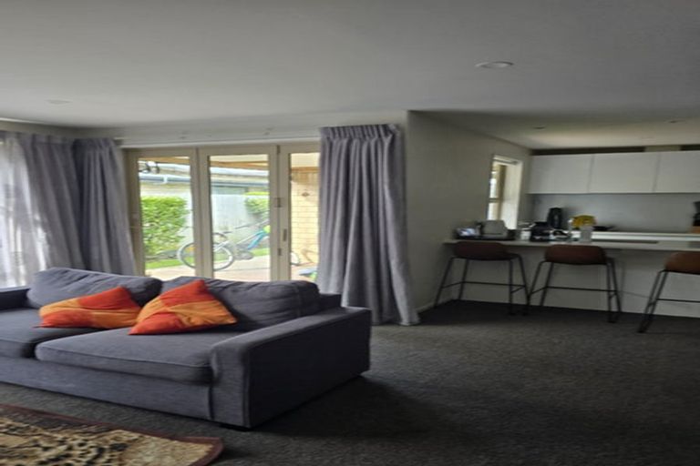 Photo of property in 77 Whincops Road, Halswell, Christchurch, 8025