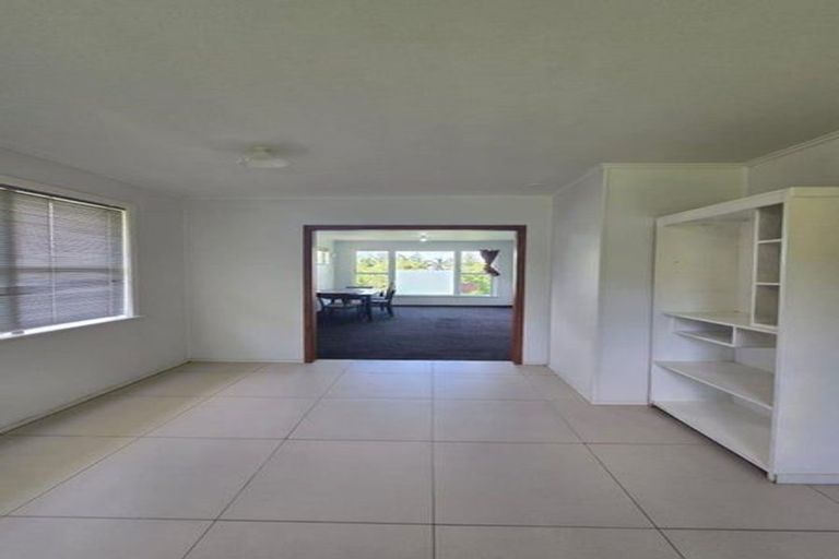 Photo of property in 151 Gossamer Drive, Pakuranga Heights, Auckland, 2010