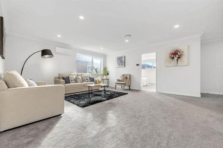 Photo of property in 21 Hughs Way, Flat Bush, Auckland, 2019