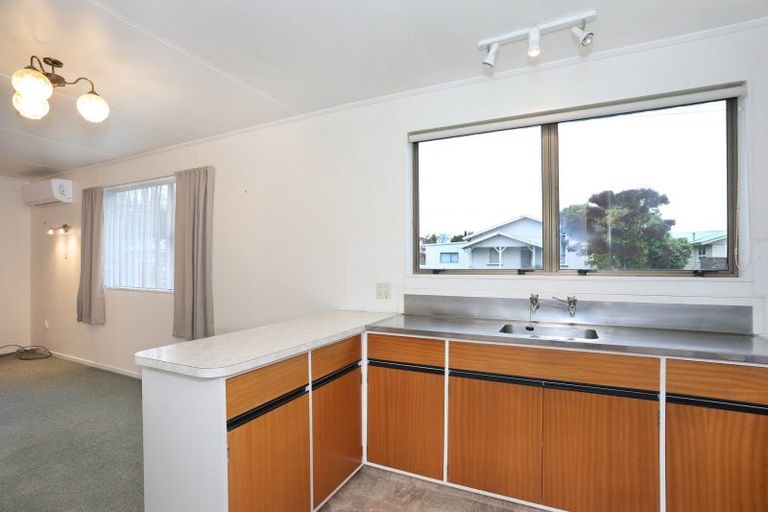 Photo of property in 1/10 Oxford Street, Marton, 4710