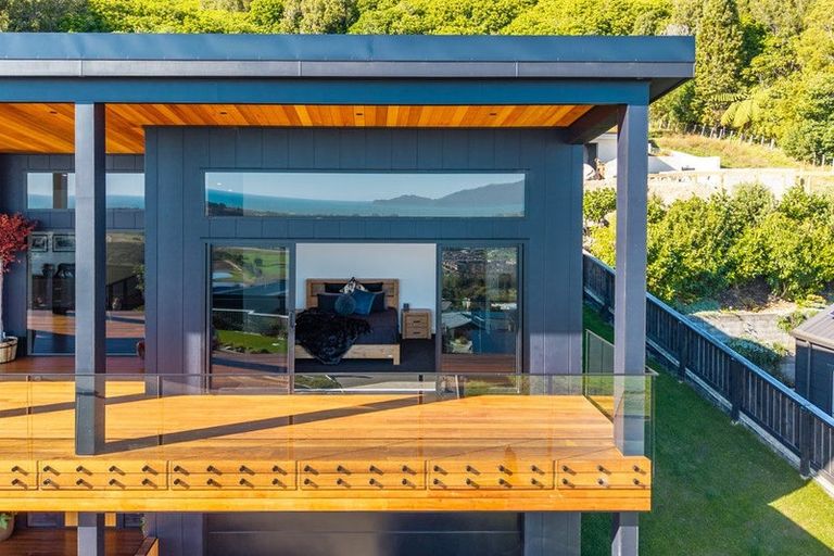 Photo of property in 8 Whio Place, Waikanae, 5036