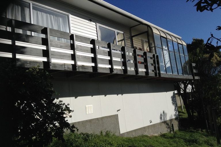 Photo of property in 64a Baylands Drive, Newlands, Wellington, 6037