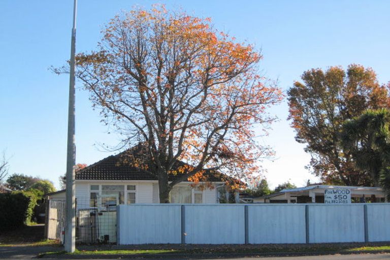 Photo of property in 219b Main North Road, Redwood, Christchurch, 8051