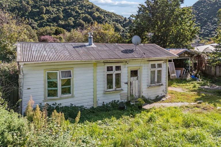 Photo of property in 91 Akatarawa Road, Birchville, Upper Hutt, 5018