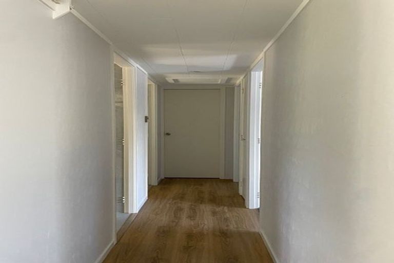 Photo of property in 419 Don Buck Road, Massey, Auckland, 0614