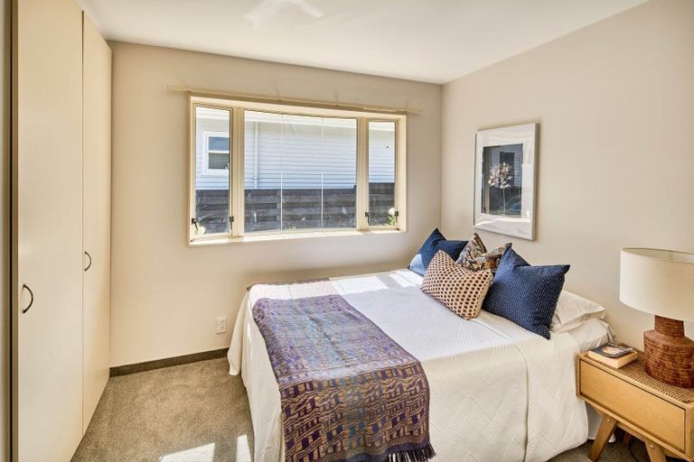 Photo of property in 2/13 Derwent Lee Grove, Epuni, Lower Hutt, 5011