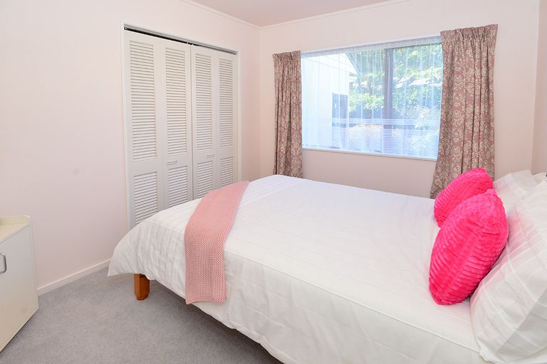 Photo of property in 61 Maygrove Drive, Orewa, 0931