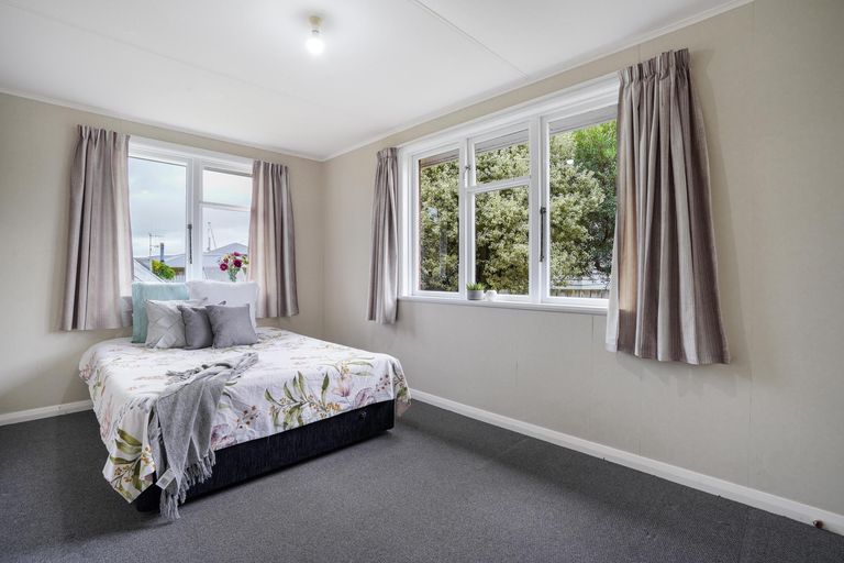 Photo of property in 8 Hendon Place, West End, Palmerston North, 4412
