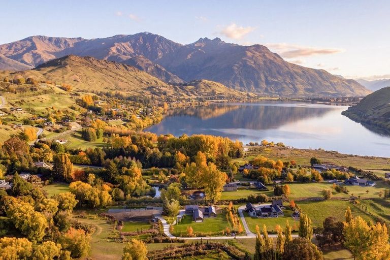Photo of property in 33 Central Park Avenue, Lake Hayes, Queenstown, 9371