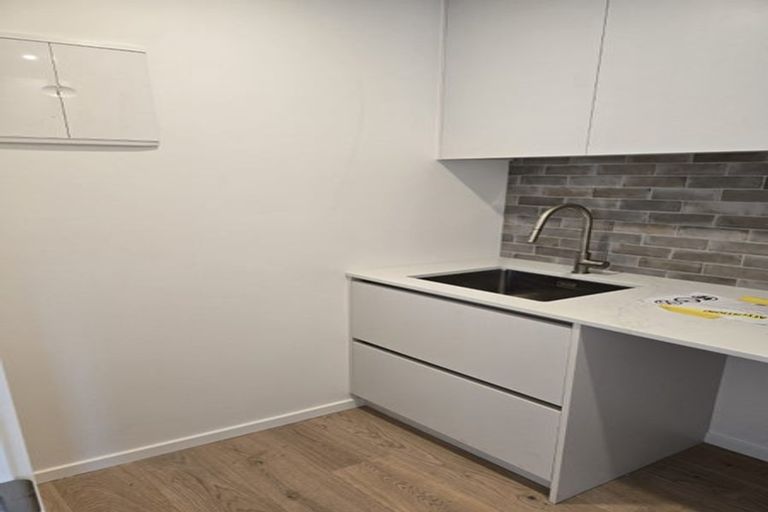 Photo of property in 16 Coopworth Road, Jacks Point, 9371