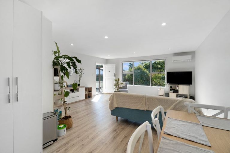 Photo of property in 86 Avonhead Road, Avonhead, Christchurch, 8042