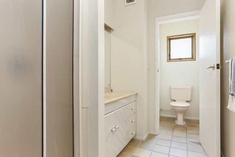 Photo of property in 35 Toroa Street, Torbay, Auckland, 0630