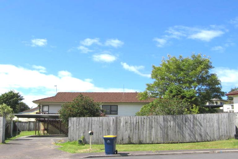 Photo of property in 14 Sabana Place, Unsworth Heights, Auckland, 0632