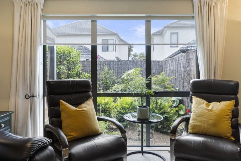 Photo of property in 4 Rialto Court, East Tamaki Heights, Auckland, 2016