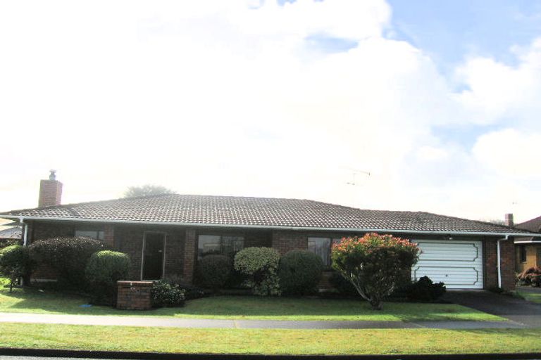 Photo of property in 2/64 Marne Road, Papakura, 2110