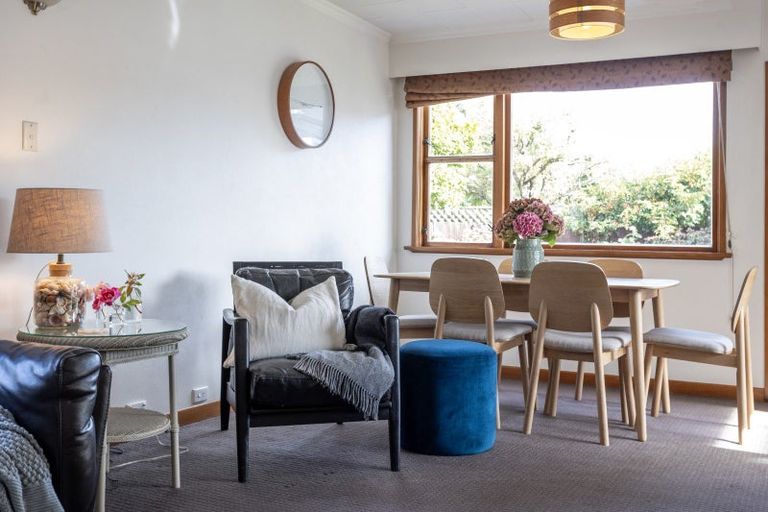 Photo of property in 120 Hargest Crescent, Saint Clair, Dunedin, 9012