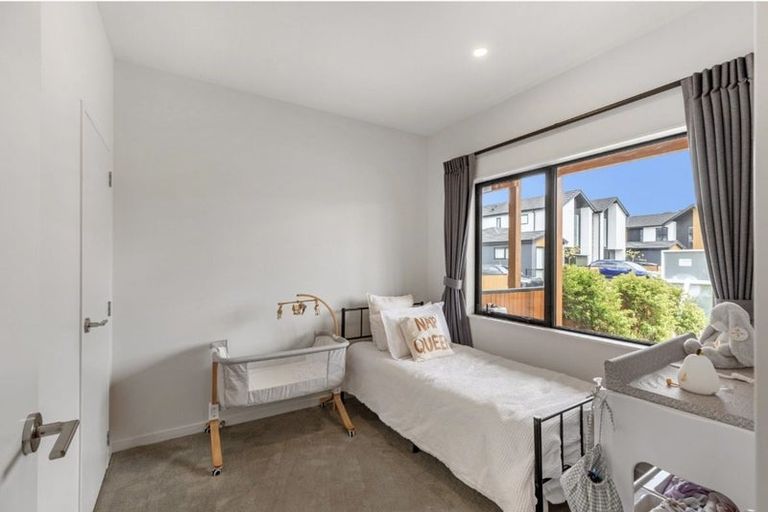 Photo of property in 12 Parenga Lane, Kumeu, 0810