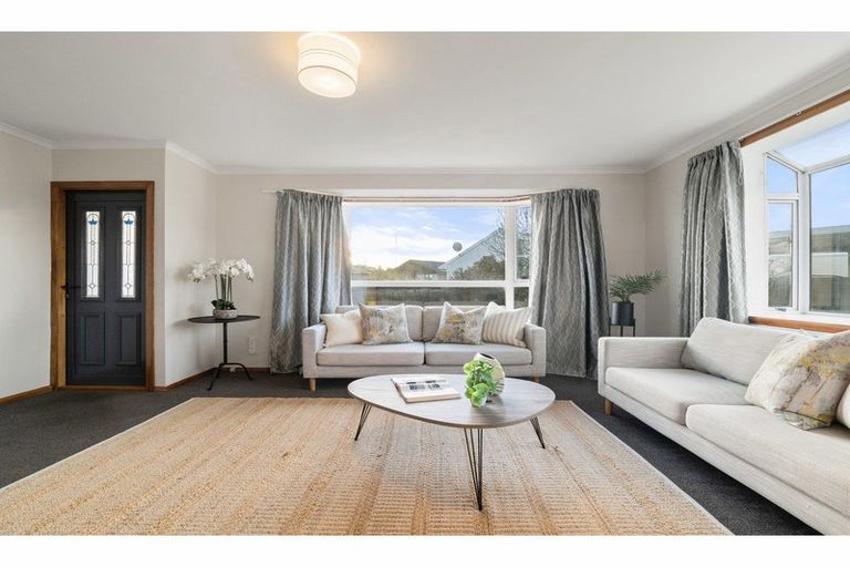 Photo of property in 11 Garvins Road, Hornby, Christchurch, 8042