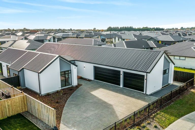 Photo of property in 15 Coney Place, Rolleston, 7614