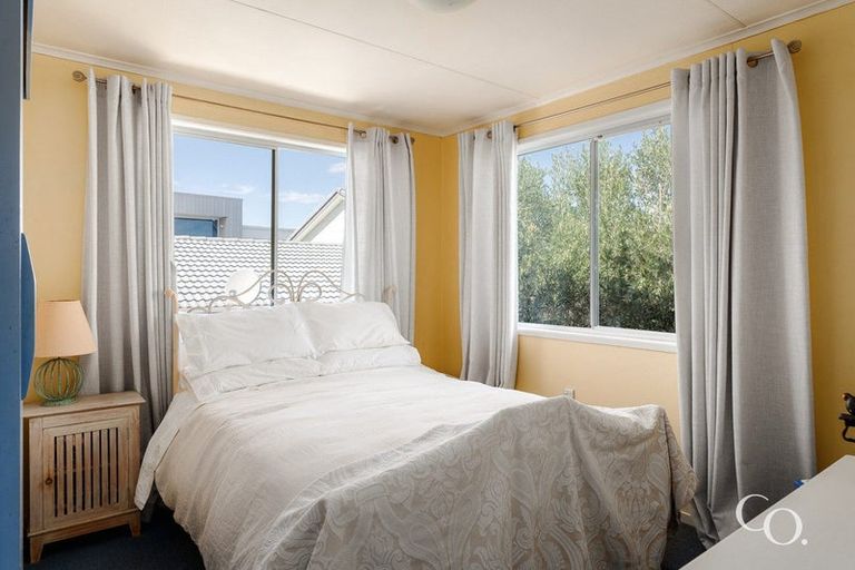 Photo of property in 42 Karewa Parade, Papamoa Beach, Papamoa, 3118