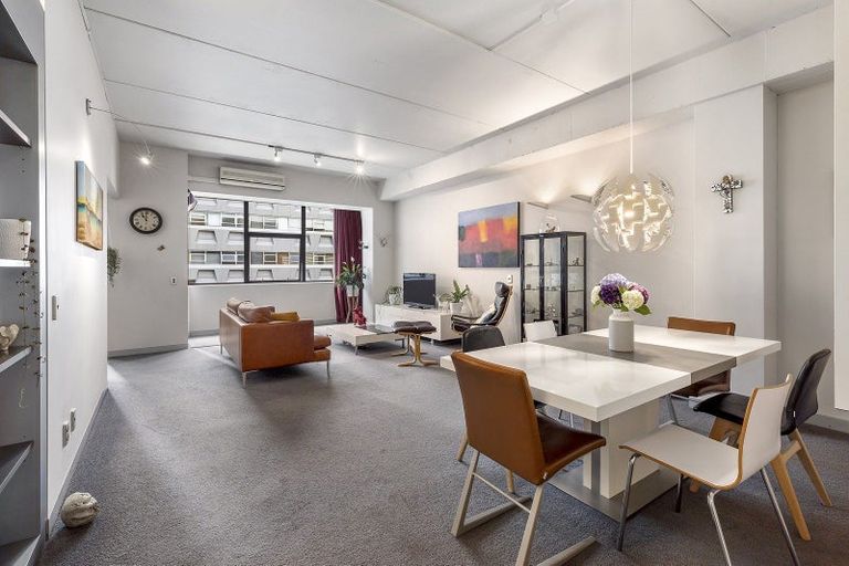 Photo of property in Gerondis Bldg Apartments, 402/60 Willis Street, Wellington Central, Wellington, 6011