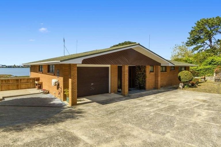 Photo of property in 3 Coach Drive, Otumoetai, Tauranga, 3110
