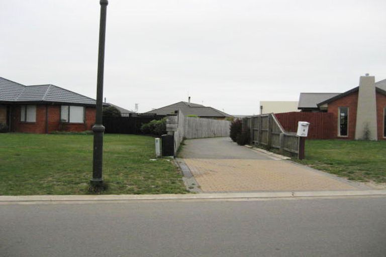 Photo of property in 10 Markham Way, Rolleston, 7614