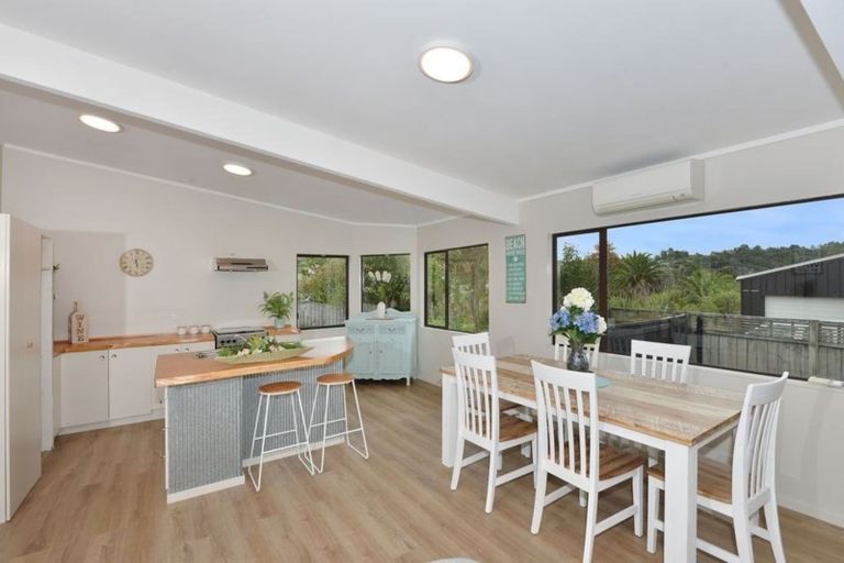 Photo of property in 72a Beach Road, Onerahi, Whangarei, 0110