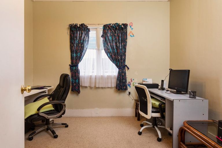Photo of property in 22 Arawa Street, New Lynn, Auckland, 0600