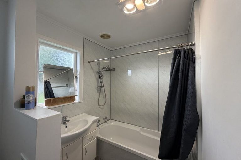Photo of property in 42 Oldham Avenue, Onekawa, Napier, 4110