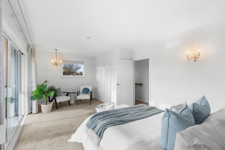 Photo of property in 229 Memorial Avenue, Burnside, Christchurch, 8053