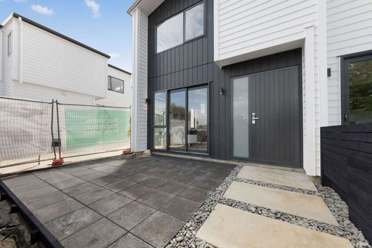 Photo of property in 17e Stanniland Street, Sunnyhills, Auckland, 2010