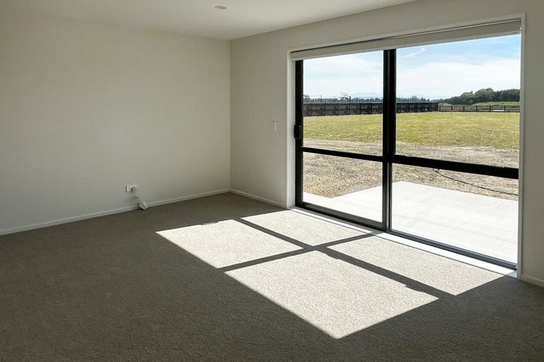 Photo of property in 3 Redwood Park Road, Glenbervie, 0173