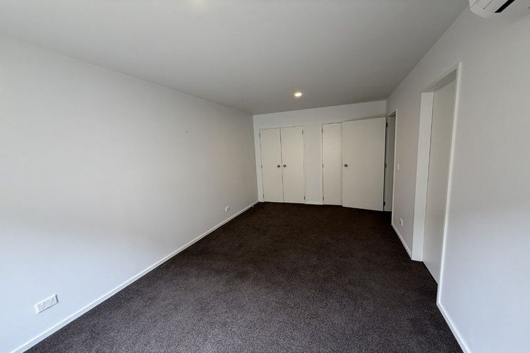 Photo of property in 106a Glanmire Road, Newlands, Wellington, 6037