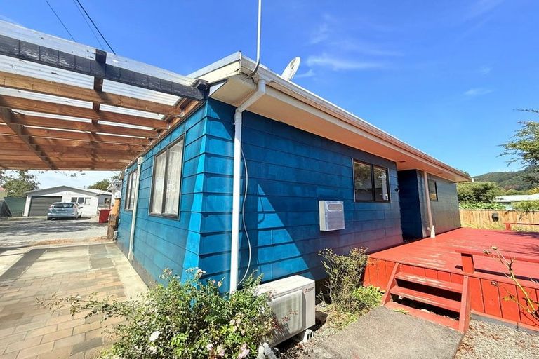 Photo of property in 1/25a Ward Street, Trentham, Upper Hutt, 5018