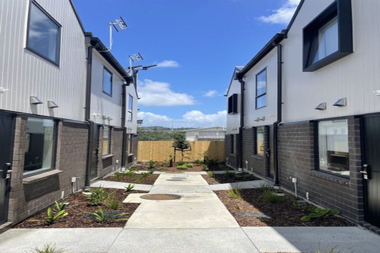 Photo of property in 14/3234 Great North Road, New Lynn, Auckland, 0600