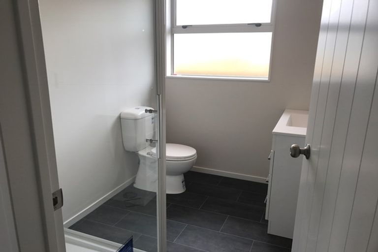 Photo of property in 58a Exeter Crescent, Takaro, Palmerston North, 4412