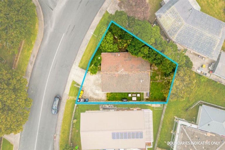 Photo of property in 98 Reynella Drive, Massey, Auckland, 0614