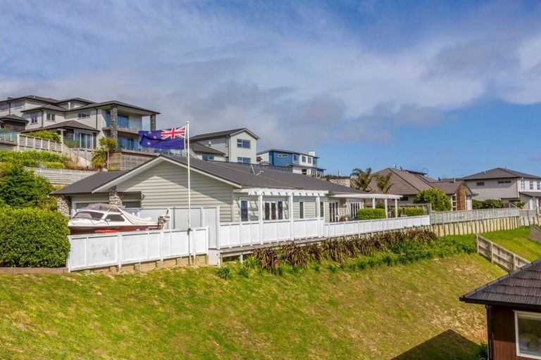 Photo of property in 9 Ships Cove, Whitby, Porirua, 5024