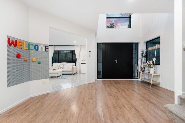 Photo of property in 2 Greville Road, Pinehill, Auckland, 0630