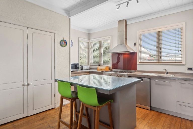 Photo of property in 11 Hall Street, Cambridge, 3434