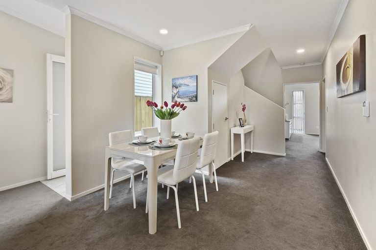 Photo of property in 12 Saddleback Crescent, Papakura, 2110