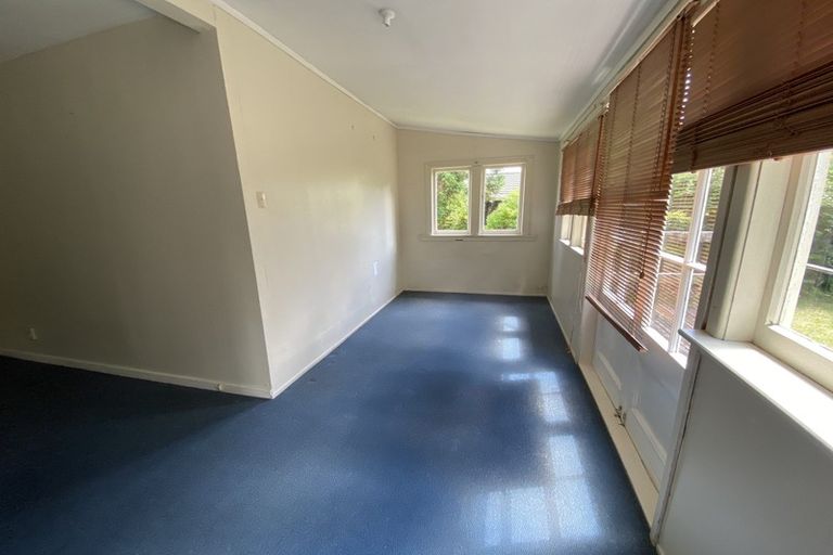 Photo of property in 87 Konini Road, Titirangi, Auckland, 0604