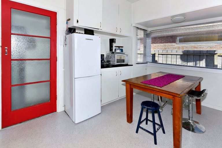 Photo of property in 154 Wainoni Road, Avondale, Christchurch, 8061