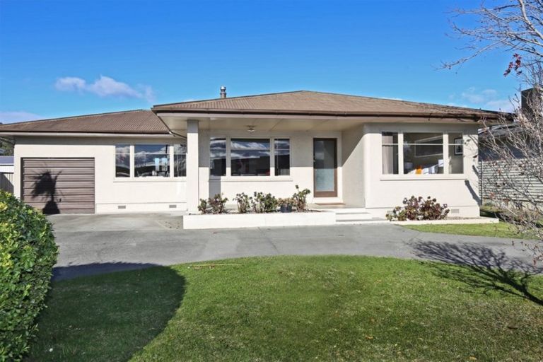 Photo of property in 115 Taradale Road, Onekawa, Napier, 4110