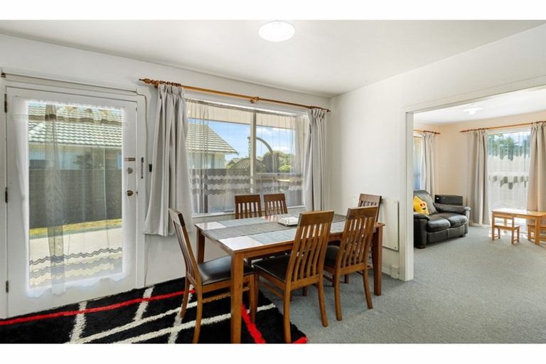 Photo of property in 68 Oakhampton Street, Hornby, Christchurch, 8042