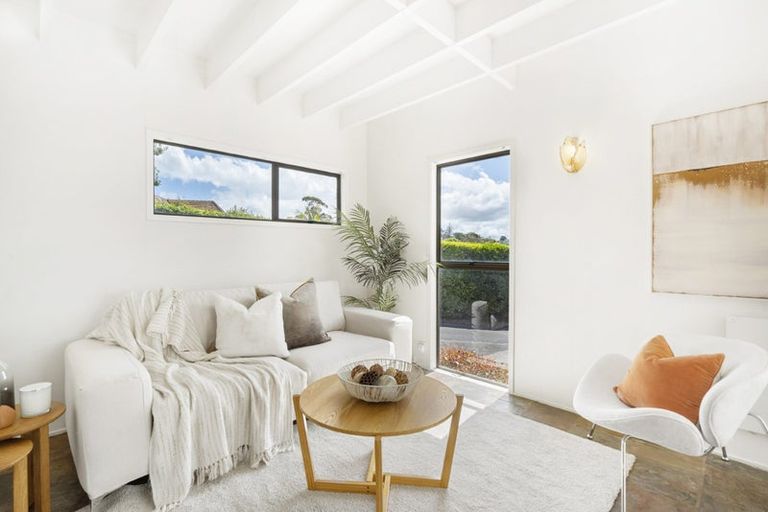 Photo of property in 1/49 Park Rise, Campbells Bay, Auckland, 0630