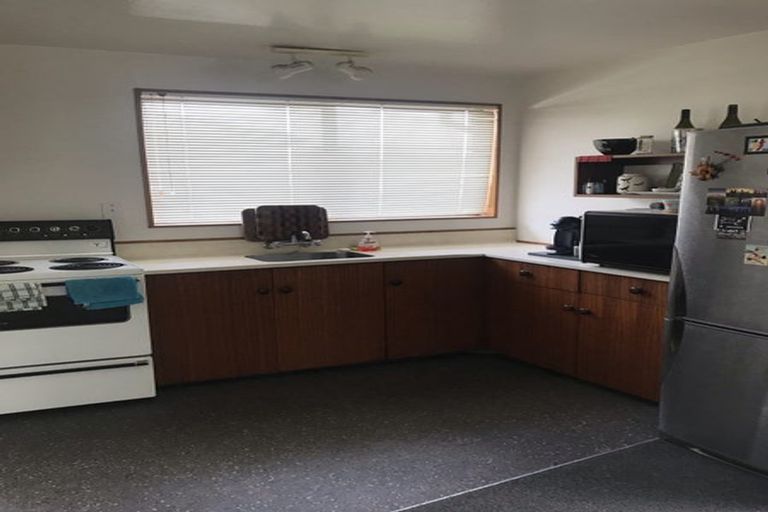 Photo of property in 72 Waratah Street, Avondale, Christchurch, 8061