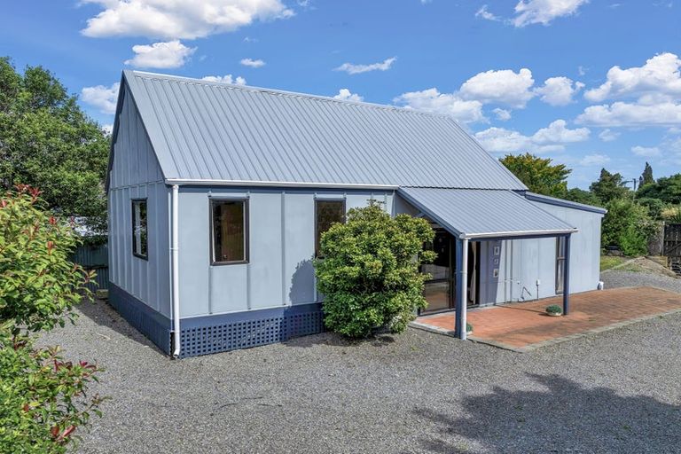 Photo of property in 18 Douglas Road, Amberley, 7410